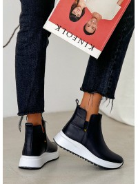 Черевики жіночі шкіряні з білою підошвою (хутро) чорного кольору 34974