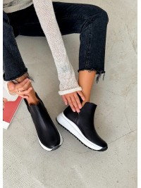 Черевики жіночі шкіряні з білою підошвою (хутро) чорного кольору 34974