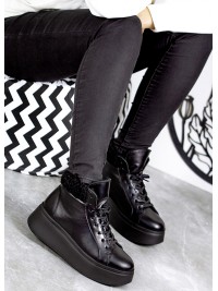 Жіночі шкіряні черевики Тедді (цигейка) чорного кольору 34979