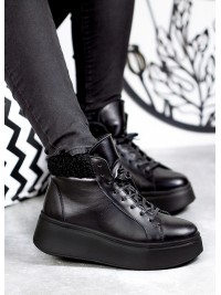 Жіночі шкіряні черевики Тедді (цигейка) чорного кольору 34979