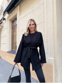 Жіночий кардиган з поясом чорного кольору 35001