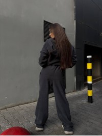 Жіночий флiсовий костюм графiтового кольору 35018