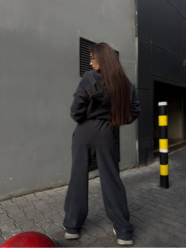 Жіночий флiсовий костюм графiтового кольору 35018