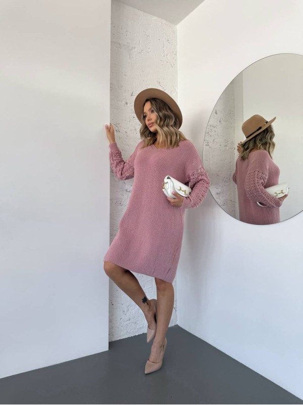 В'язана сукня з ажурними рукавами рожевого кольору 35028