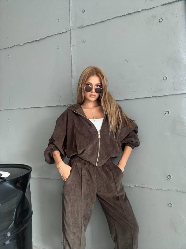 Вельветовий спортивний костюм кавового кольору 35030