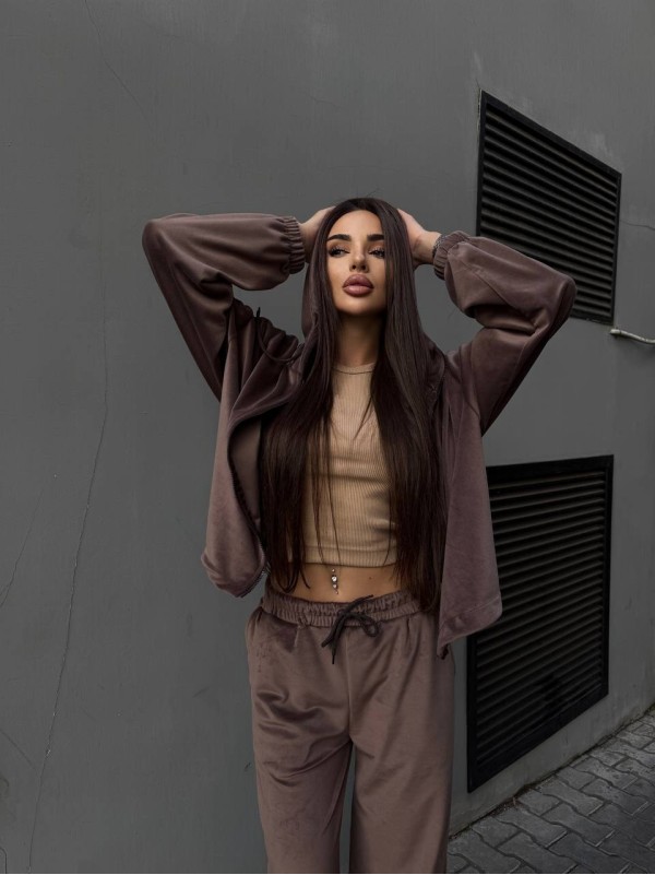 Велюровий жіночий костюм на блискавці кавового кольору 35033