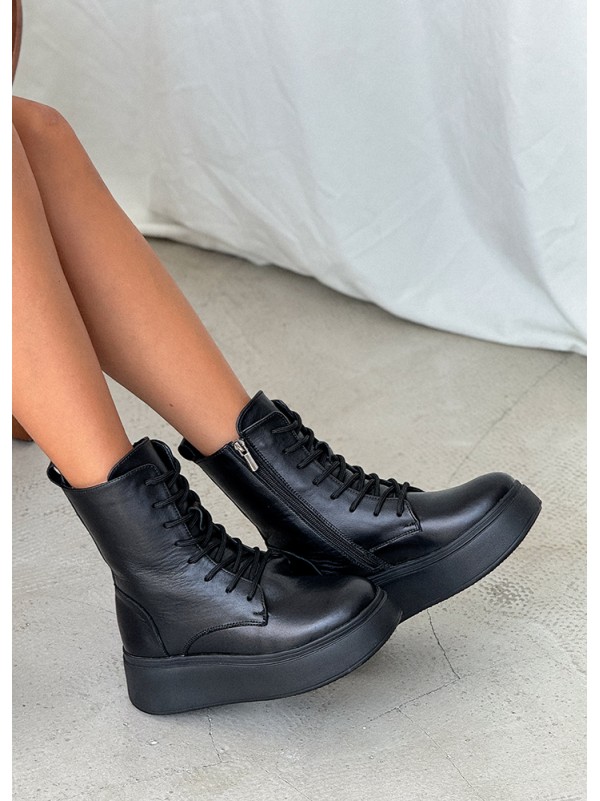 Жіночі шкіряні черевики на шнуровці (байка) чорного кольору 35040
