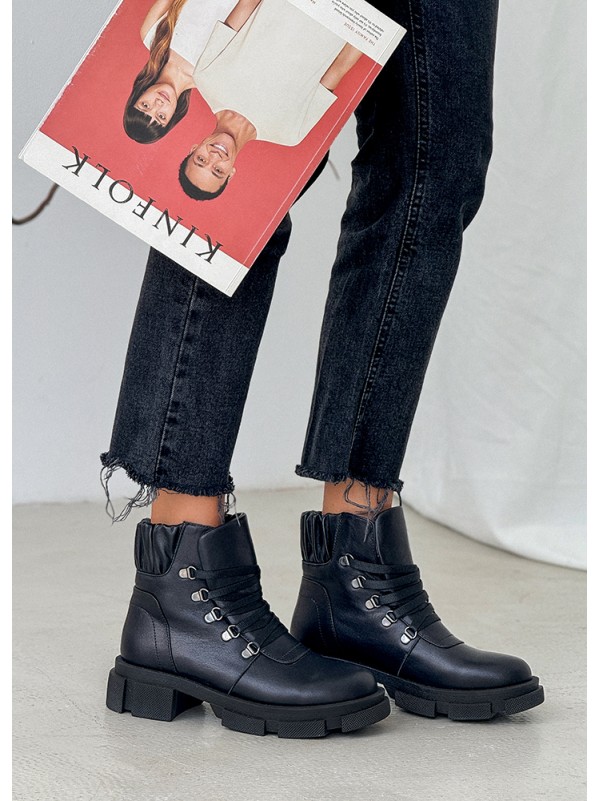 Жіночі шкіряні черевики (хутро) чорного кольору 35047