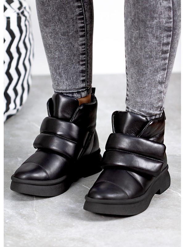 Жіночі шкіряні черевики на липучці (хутро) чорного кольору 35050