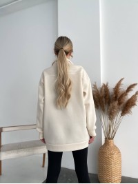 Жіночий подовжений світшот на флiсi молочного кольору 35057