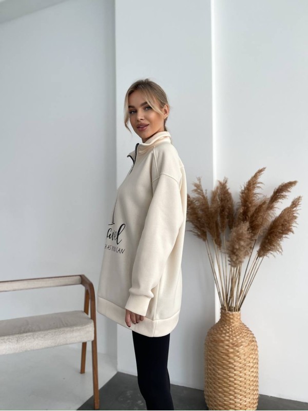 Жіночий подовжений світшот на флiсi молочного кольору 35057