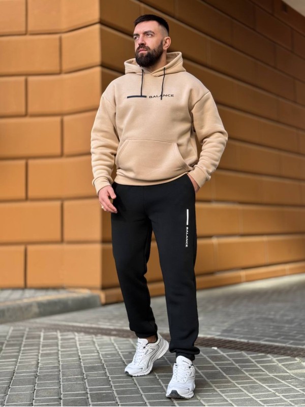 Теплий чоловічий костюм бежевого кольору 35069