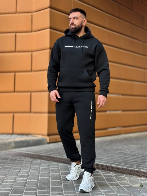 Теплий чоловічий костюм з написом чорного кольору 35070