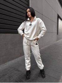 Жіночий костюм флісовий молочного кольору 35077