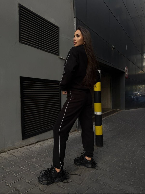 Жіночий костюм флісовий чорного кольору 35104