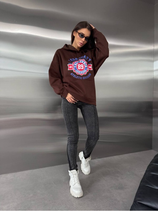 Жіноче худі вільного крою з написом коричневого кольору 35107