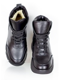 Жіночі шкіряні спортивні черевики (байка) чорного кольору 35108