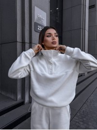 Жіночий теплий костюм на кнопках молочного кольору 35113