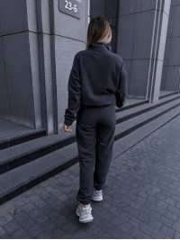 Жіночий теплий костюм на кнопках графiтового кольору 35116