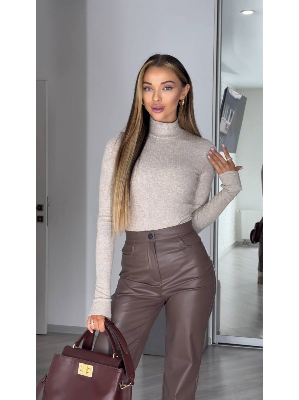 Теплий боді зі стойкою на горлі бежевого кольору 35117