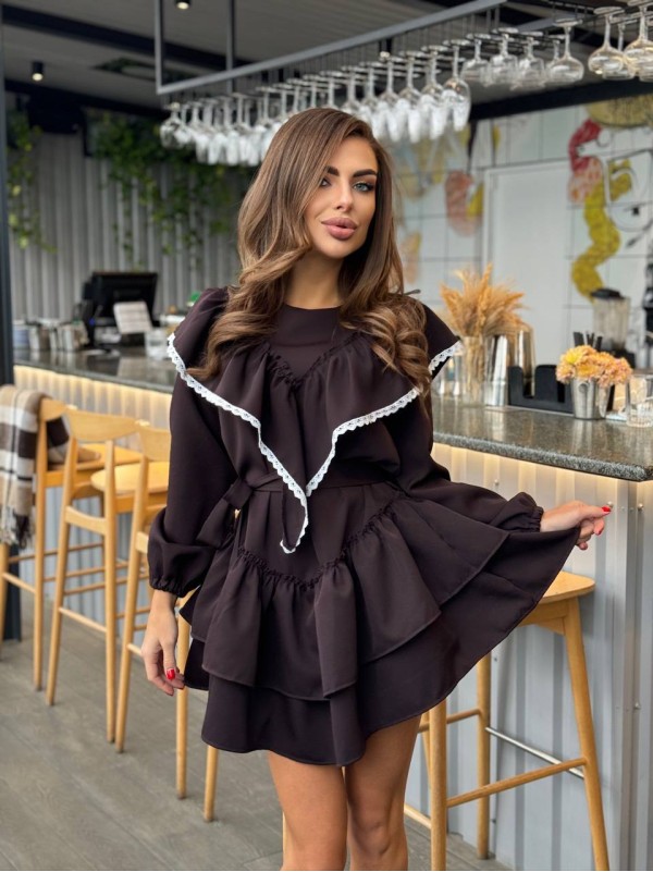 Сукня міні з воланами коричневого кольору 35125
