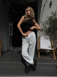 Жiночi спортивнi штани вiльного крою сiрого кольору 35129