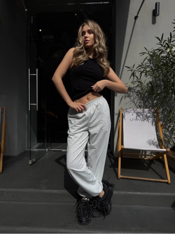 Жiночi спортивнi штани вiльного крою сiрого кольору 35129