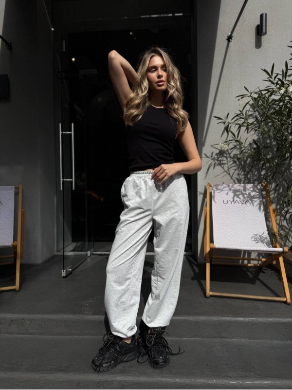 Жiночi спортивнi штани вiльного крою сiрого кольору 35129