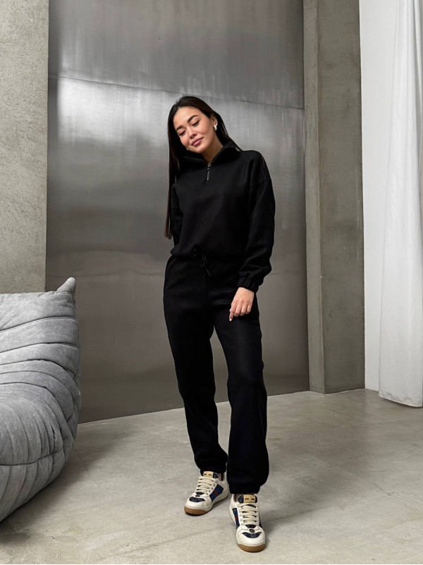 Жіночий теплий костюм чорного кольору 35144