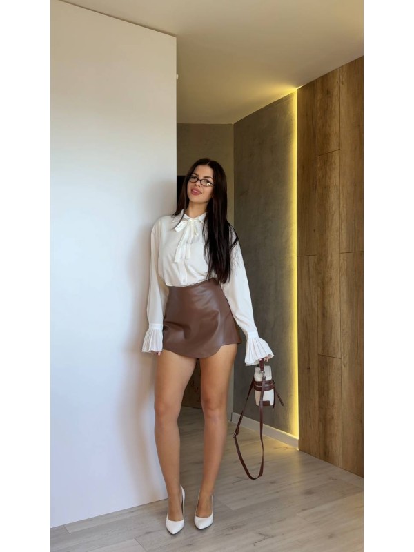 Класична жіноча сорочка молочного кольору 35162