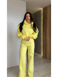Жіночий теплий костюм з капюшоном жовтого кольору 35171