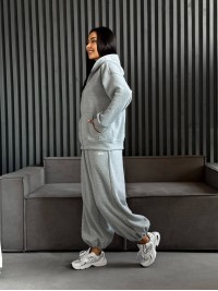 Жіночий теплий костюм на змiйцi сiрого кольору 35193