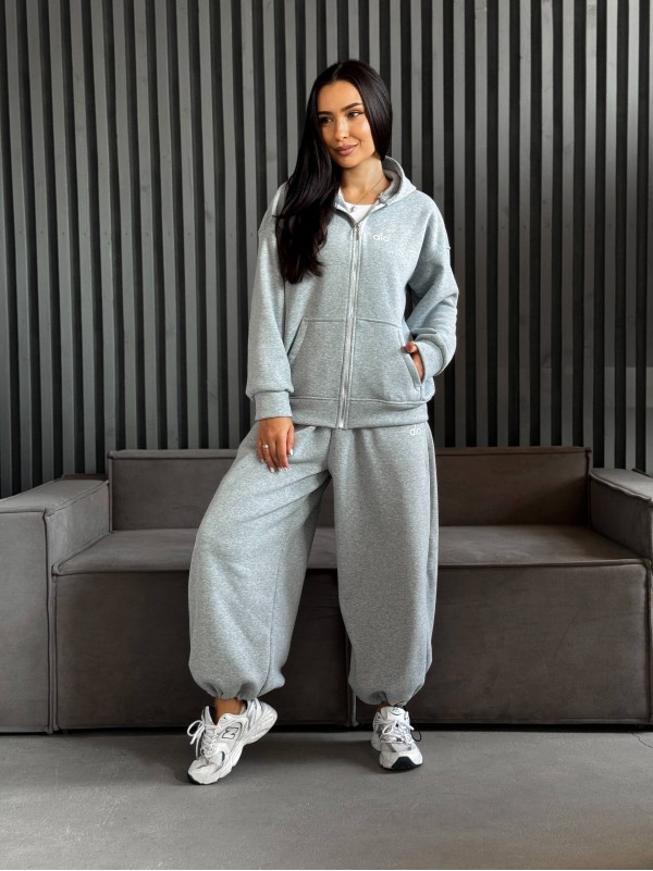 Жіночий теплий костюм на змiйцi сiрого кольору 35193