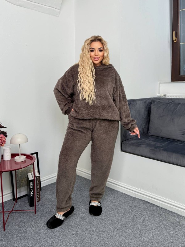 Жіночий костюм для дому з махри коричневого кольору 35197