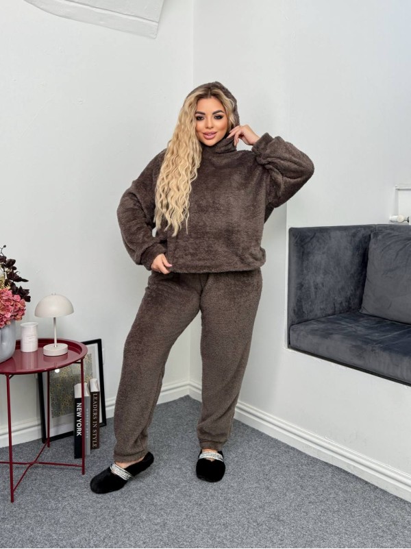 Жіночий костюм для дому з махри коричневого кольору 35197
