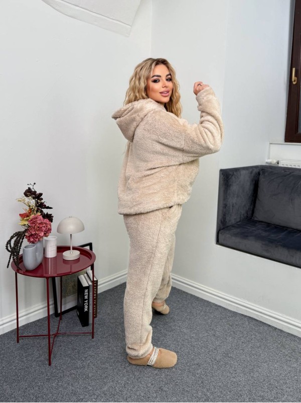 Жіночий костюм для дому з махри бежевого кольору 35198