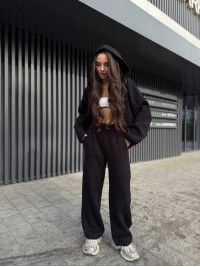 Жіночий теплий костюм на змiйцi чорного кольору 35200