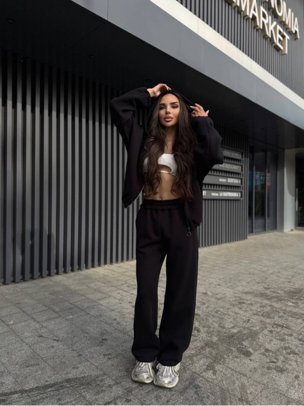 Жіночий теплий костюм на змiйцi чорного кольору 35200