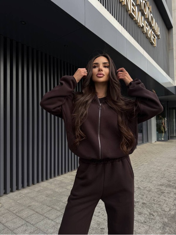 Жіночий теплий костюм на змiйцi коричневого кольору 35201