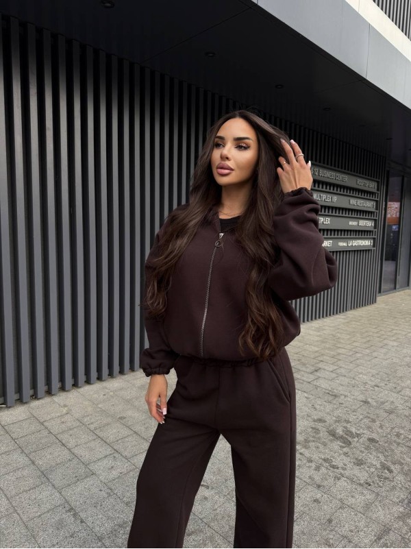 Жіночий теплий костюм на змiйцi коричневого кольору 35201