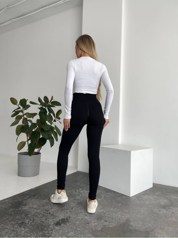 Жіночі лосіни в рубчик з ефектом пуш-ап чорного кольору 35205