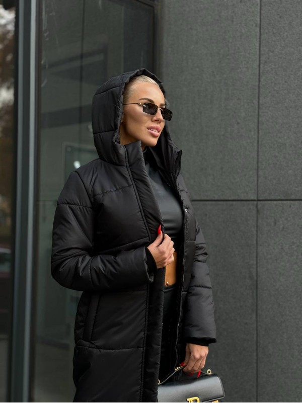 Жіноче зимове пальто-пуховик чорного кольору 35214