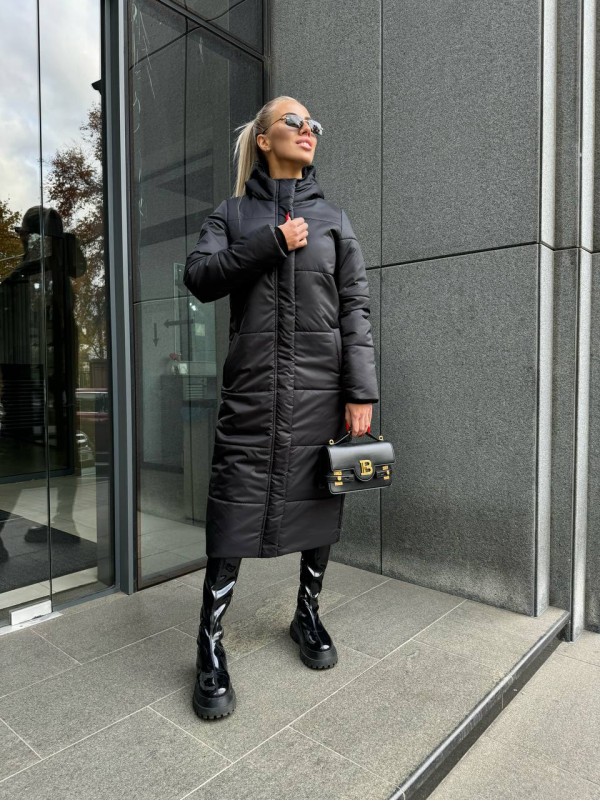 Жіноче зимове пальто-пуховик чорного кольору 35214