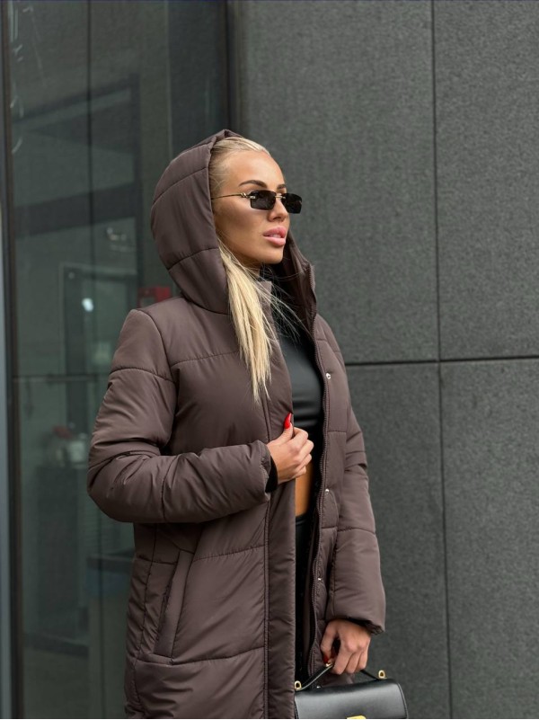 Жіноче зимове пальто-пуховик коричневого кольору 35216