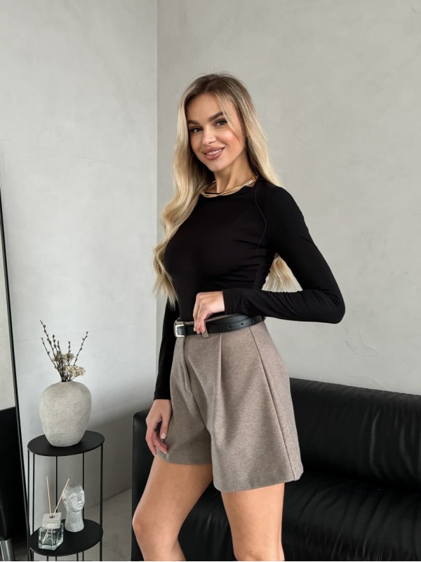 Жіночі теплi шорти бежевого кольору 35220