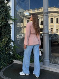 Жіночий кардиган iз альпаки з поясом пудрового кольору 35235