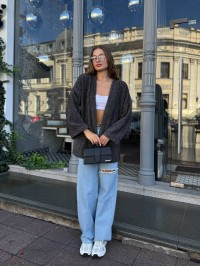 Жіночий кардиган iз альпаки з поясом чорно-бiлого кольору 35236