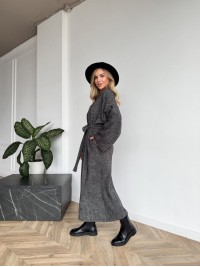 Жіночий довгий кардиган з поясом та кишенями чорно-бiлого кольору 35242