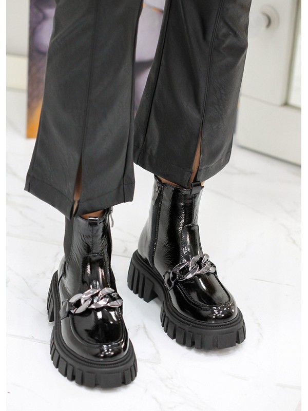 Жіночі шкіряні лакові черевики (хутро) чорного кольору 35254