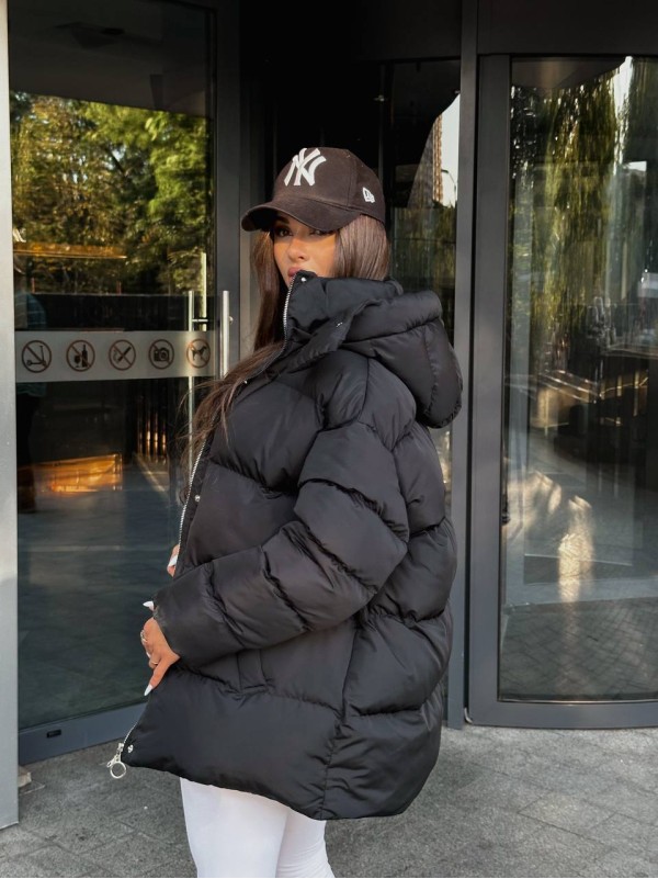 Жіночий зимовий пуховик чорного кольору 35259